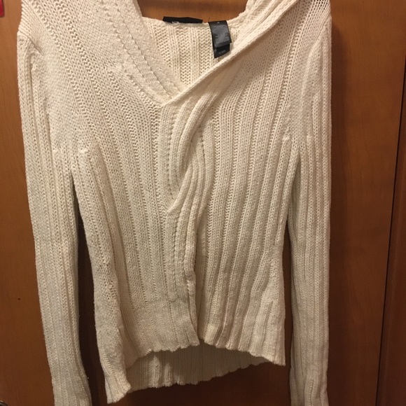 Sweater - Picture 3 of 3